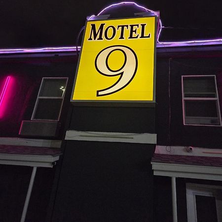 Motel 9 Ларедо Экстерьер фото