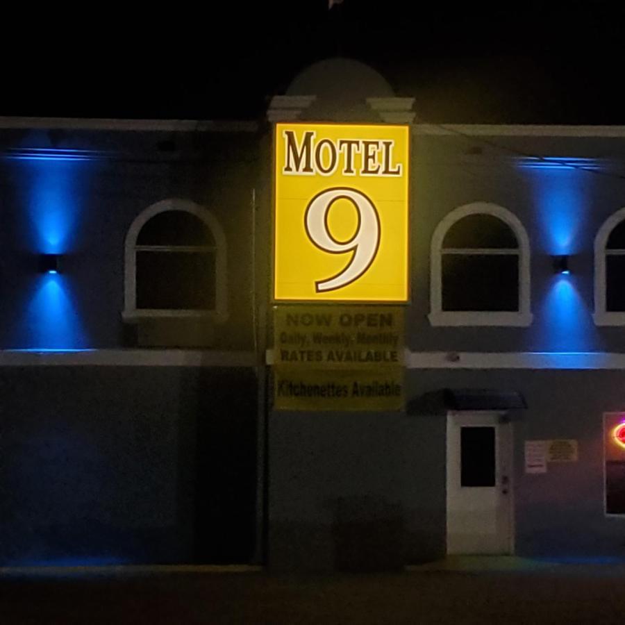Motel 9 Ларедо Экстерьер фото